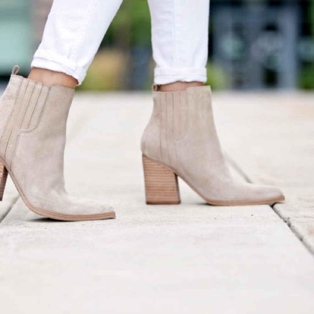 Marc Fisher Oshay Boots - Picture 3 of 11